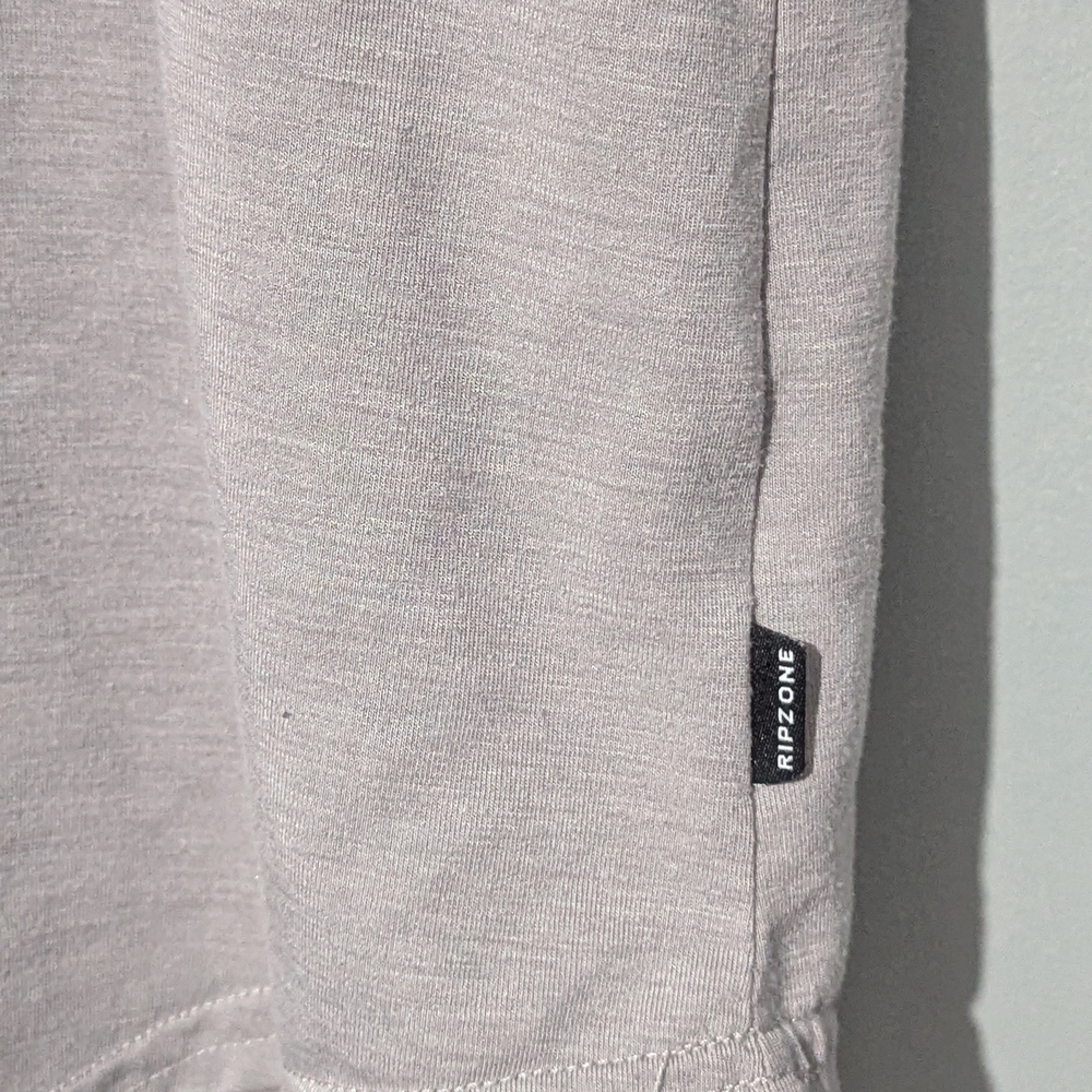 4/$10 ✨ Ripzone Gray Women's Medium T-shirt - Picture 4 of 6